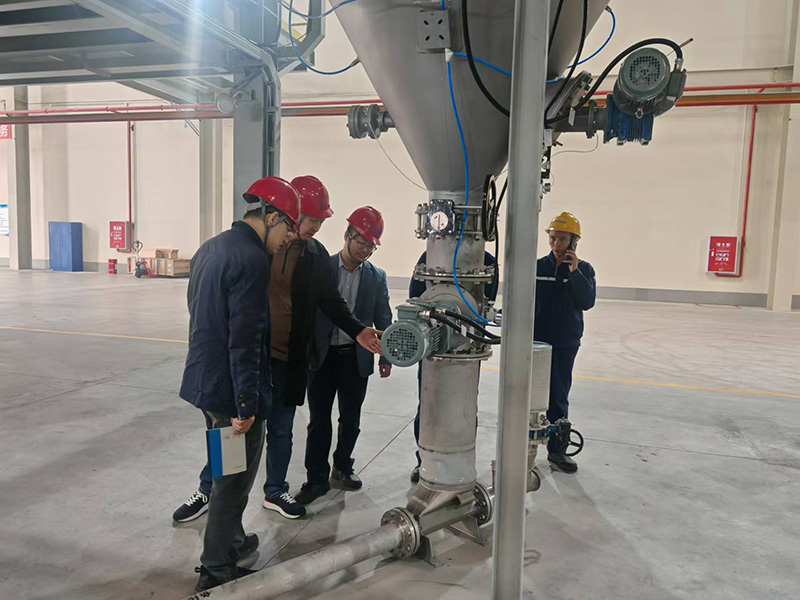 學(xué)習(xí)交流 走進(jìn)樂(lè)山